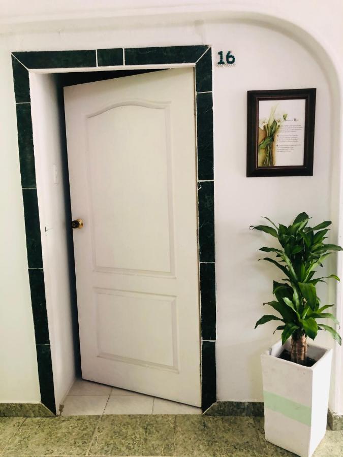 Tita'S Airport Hotel Cartagena Εξωτερικό φωτογραφία